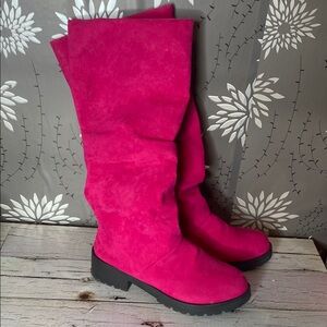 🍒 Hot Pink Faux Suede Boots 🍒